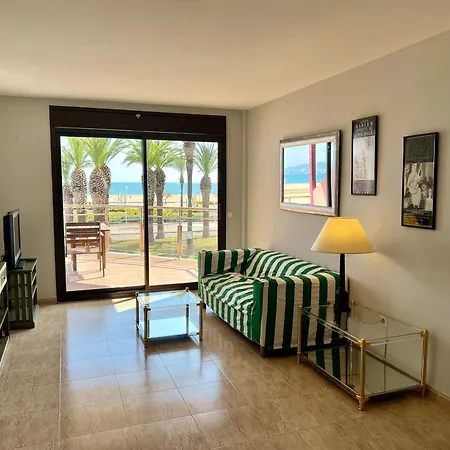 Primera Linea Seaview Апартаменты